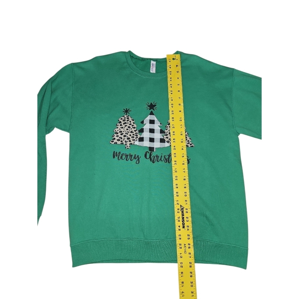 Jerzees Green Merry Christmas Sweatshirt Size Large - Picture 2 of 6